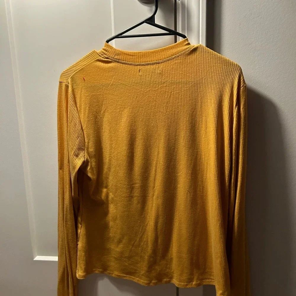 Sweater - Picture 3 of 5